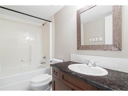 138 Auburn Sound View Se, Calgary, AB - Indoor Photo Showing Bathroom