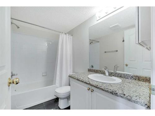 412-6000 Somervale Court Sw, Calgary, AB - Indoor Photo Showing Bathroom