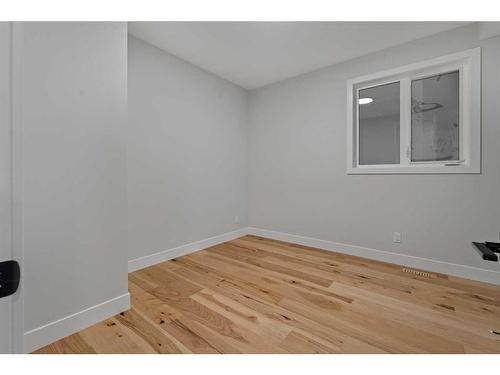 1725 23 Avenue Nw, Calgary, AB - Indoor Photo Showing Other Room