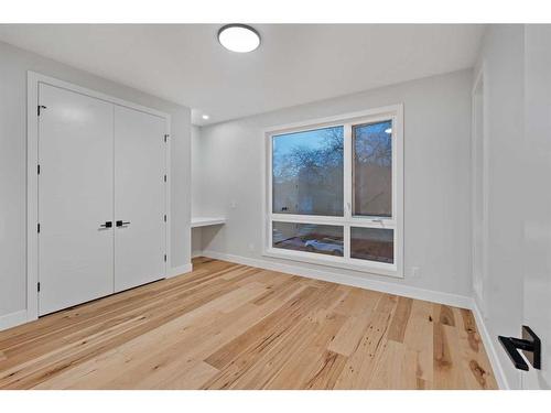 1725 23 Avenue Nw, Calgary, AB - Indoor Photo Showing Other Room