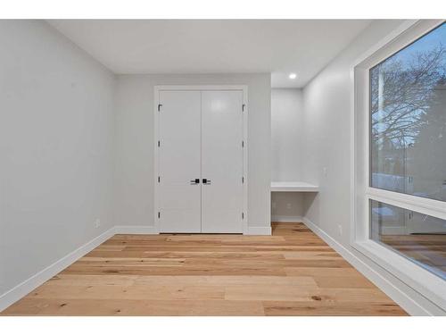 1725 23 Avenue Nw, Calgary, AB - Indoor Photo Showing Other Room