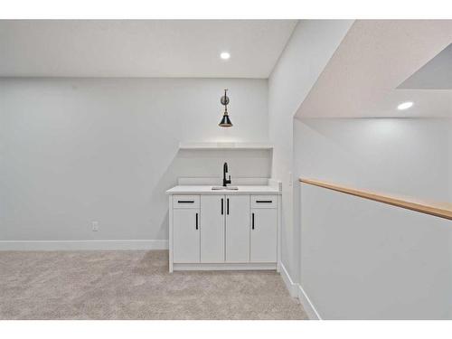 1725 23 Avenue Nw, Calgary, AB - Indoor Photo Showing Other Room