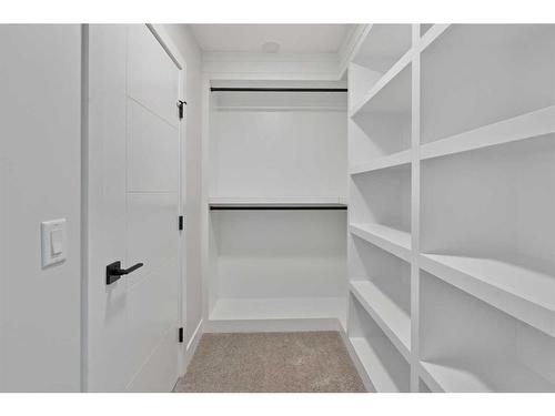 1725 23 Avenue Nw, Calgary, AB - Indoor With Storage