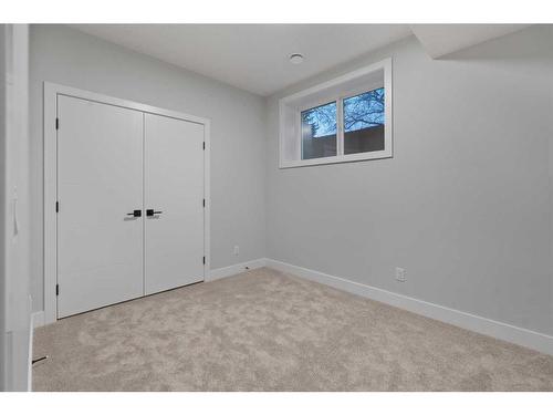 1725 23 Avenue Nw, Calgary, AB - Indoor Photo Showing Other Room