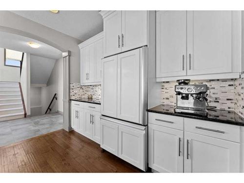 16 Westpark Court Sw, Calgary, AB - Indoor Photo Showing Kitchen With Upgraded Kitchen