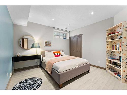 16 Westpark Court Sw, Calgary, AB - Indoor Photo Showing Bedroom
