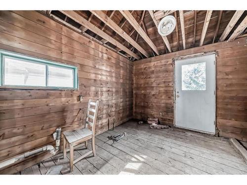 2525 16A Street Se, Calgary, AB -  Photo Showing Other Room
