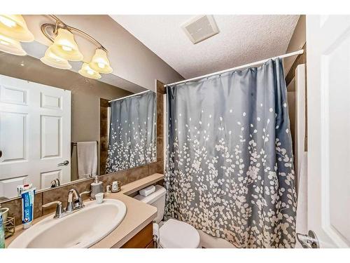56 Kincora Hill Nw, Calgary, AB - Indoor Photo Showing Bathroom