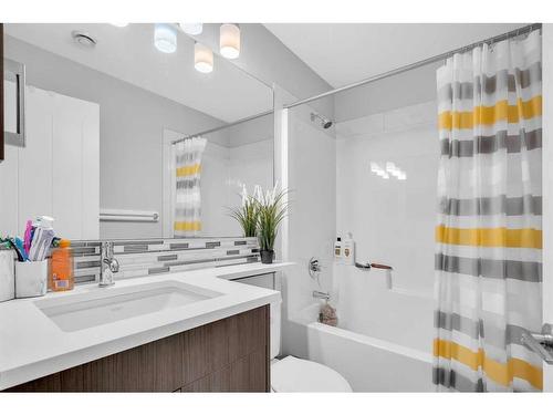 83 Howse Road Ne, Calgary, AB - Indoor Photo Showing Bathroom