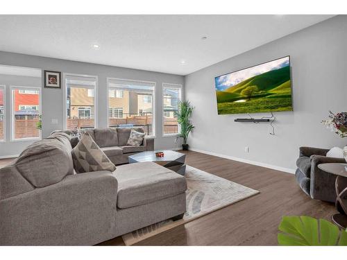 83 Howse Road Ne, Calgary, AB - Indoor Photo Showing Living Room
