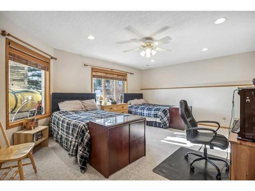 76 Chaparral Cove Se, Calgary, AB - Indoor Photo Showing Bedroom