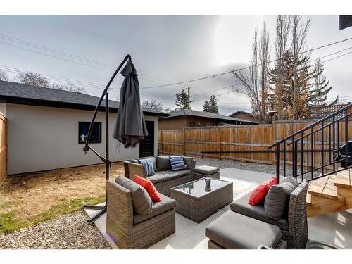 727 23 Avenue Nw, Calgary, AB - Outdoor With Exterior