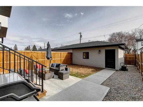727 23 Avenue Nw, Calgary, AB - Outdoor With Exterior