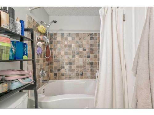 301-930 18 Avenue Sw, Calgary, AB - Indoor Photo Showing Bathroom
