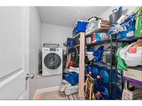301-930 18 Avenue Sw, Calgary, AB - Indoor Photo Showing Laundry Room