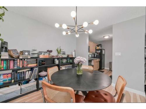 301-930 18 Avenue Sw, Calgary, AB - Indoor Photo Showing Dining Room