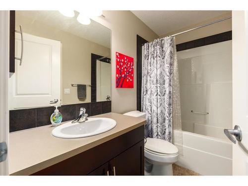 3206-15 Sunset Square, Cochrane, AB - Indoor Photo Showing Bathroom