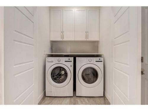 4512 84 Avenue Ne, Calgary, AB - Indoor Photo Showing Laundry Room