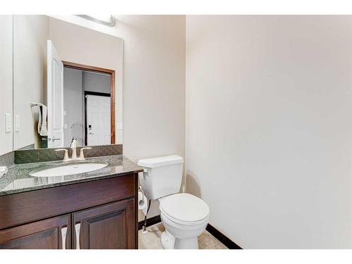 621 Cavendish Beach Bay, Chestermere, AB - Indoor Photo Showing Bathroom