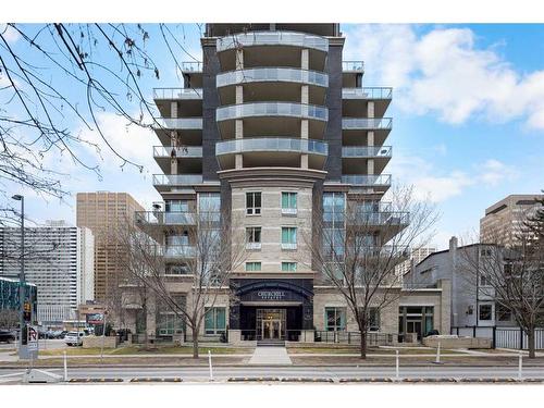 304-701 3 Avenue Sw, Calgary, AB - Outdoor With Balcony With Facade