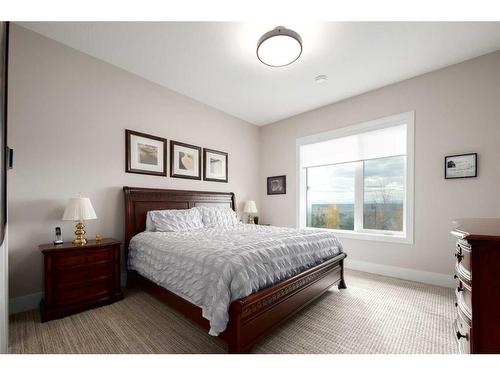 2858 77 Street Sw, Calgary, AB - Indoor Photo Showing Bedroom