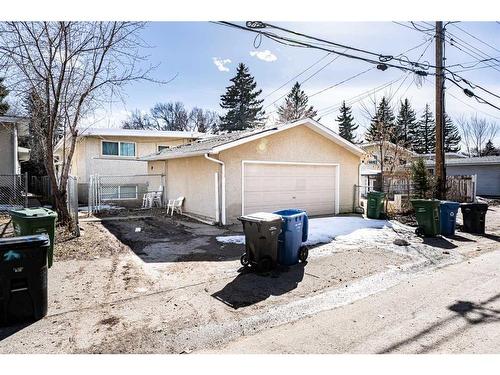 4218 40 Avenue Nw, Calgary, AB - Outdoor With Exterior