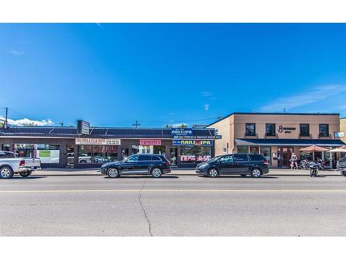 1631 Bowness Road Nw, Calgary, AB - Outdoor