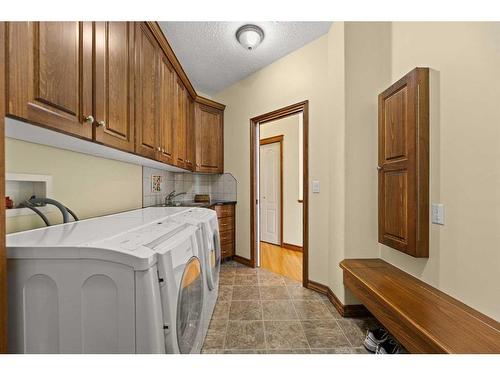 43 Vantage Crescent, Olds, AB - Indoor Photo Showing Laundry Room