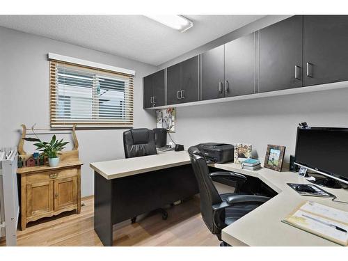 41 Sprucegrove Crescent Se, Airdrie, AB - Indoor Photo Showing Office