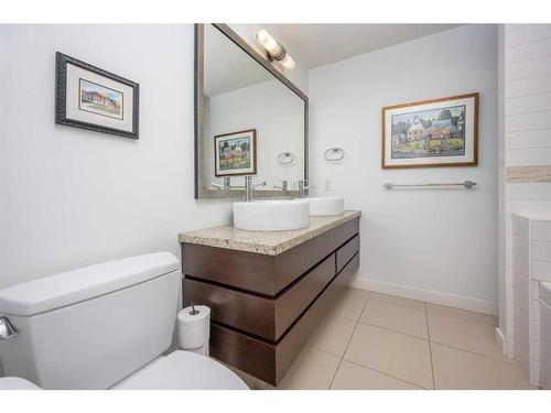 107-540 34 Street Nw, Calgary, AB - Indoor Photo Showing Bathroom