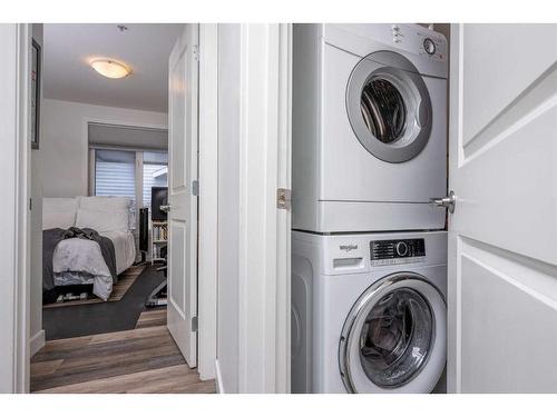 107-540 34 Street Nw, Calgary, AB - Indoor Photo Showing Laundry Room