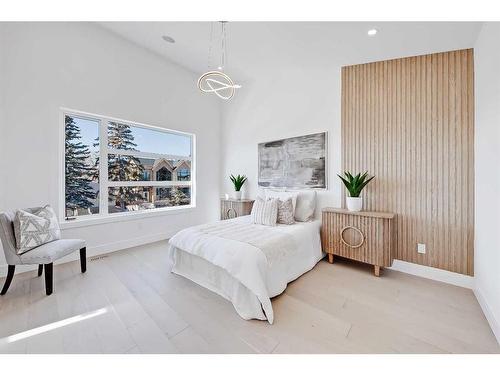 2826 29 Street Sw, Calgary, AB - Indoor Photo Showing Bedroom