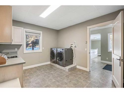 5519 Baroc Road Nw, Calgary, AB - Indoor Photo Showing Laundry Room