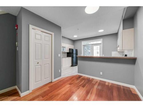 217-527 15 Avenue Sw, Calgary, AB - Indoor Photo Showing Other Room