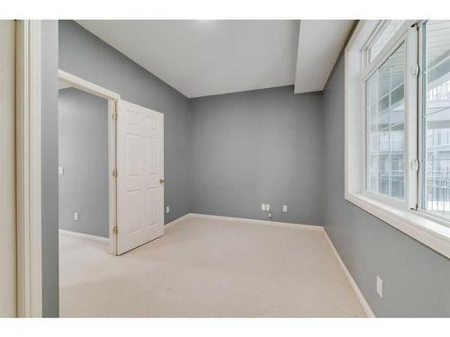 217-527 15 Avenue Sw, Calgary, AB - Indoor Photo Showing Other Room
