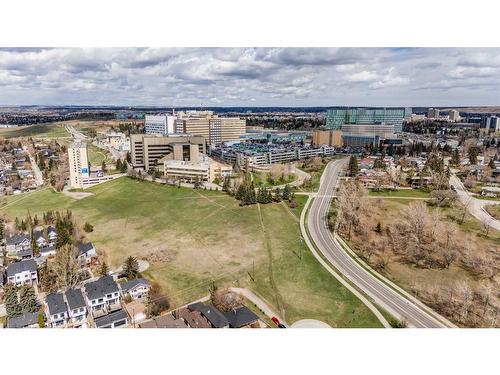 906 33 Street Nw, Calgary, AB - Outdoor With View