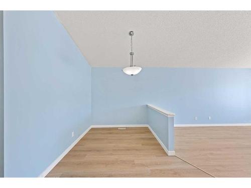 1060 Bridlemeadows Manor Sw, Calgary, AB - Indoor Photo Showing Other Room