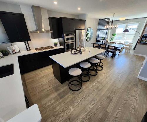 280 Belmont Boulevard Sw, Calgary, AB - Indoor Photo Showing Kitchen With Upgraded Kitchen