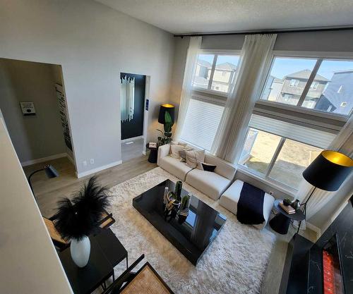 280 Belmont Boulevard Sw, Calgary, AB - Indoor Photo Showing Living Room