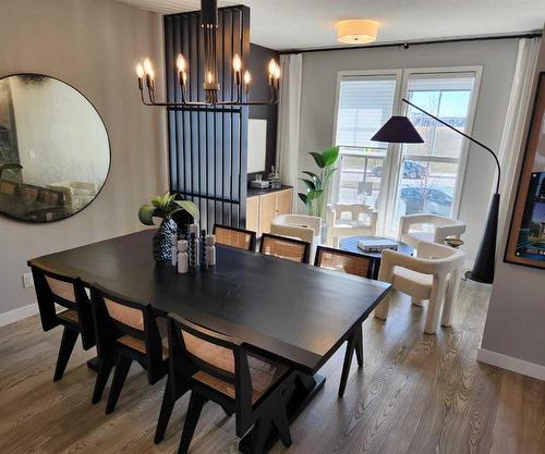 280 Belmont Boulevard Sw, Calgary, AB - Indoor Photo Showing Dining Room