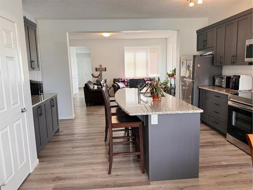 187 Carringham Road Nw, Calgary, AB - Indoor Photo Showing Kitchen