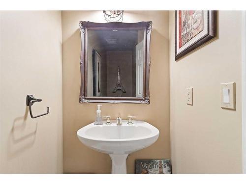 243039 Range Road 260, Rural Wheatland County, AB - Indoor Photo Showing Bathroom