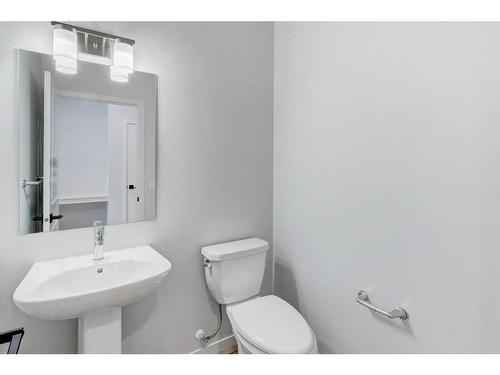 145 Amblehurst Green Nw, Calgary, AB - Indoor Photo Showing Bathroom