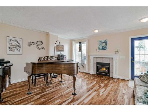 716 53 Avenue Sw, Calgary, AB - Indoor With Fireplace