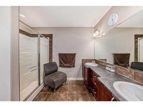 51 Billy Haynes Trail, Okotoks, AB - Indoor Photo Showing Bathroom