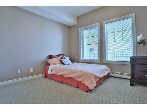 419-60 Royal Oak Plaza Nw, Calgary, AB - Indoor Photo Showing Bedroom