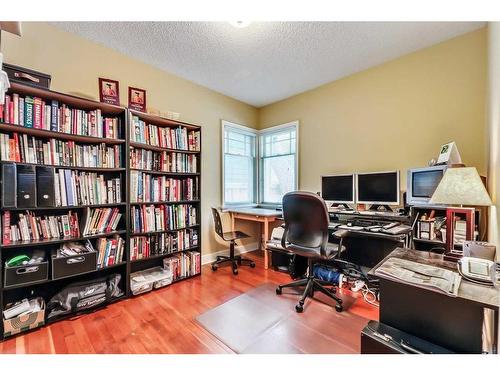 409 12 Avenue Nw, Calgary, AB - Indoor Photo Showing Office