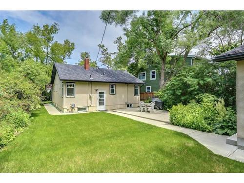 409 12 Avenue Nw, Calgary, AB - Outdoor With Backyard With Exterior