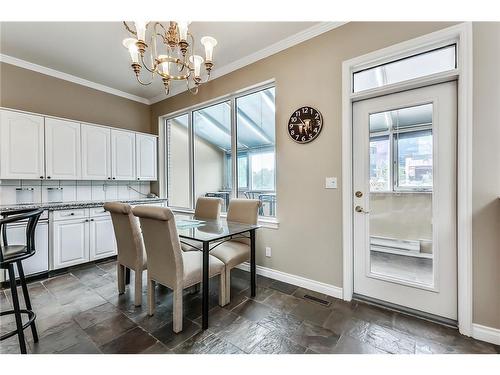 912 Memorial Drive Nw, Calgary, AB - Indoor Photo Showing Dining Room