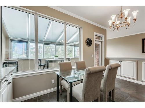912 Memorial Drive Nw, Calgary, AB - Indoor Photo Showing Dining Room